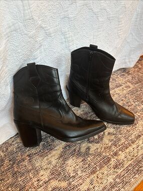 Women's Black Western-Style Ankle Boots with Block Heel